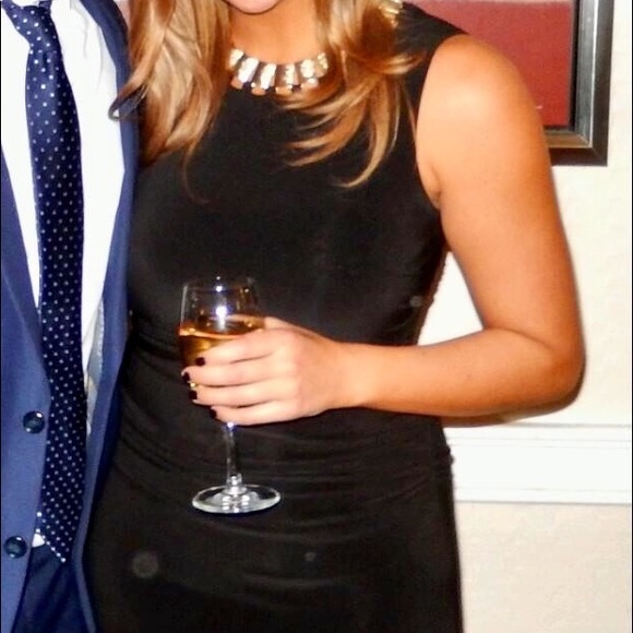 Black gown with gold neckline - Picture 3 of 3